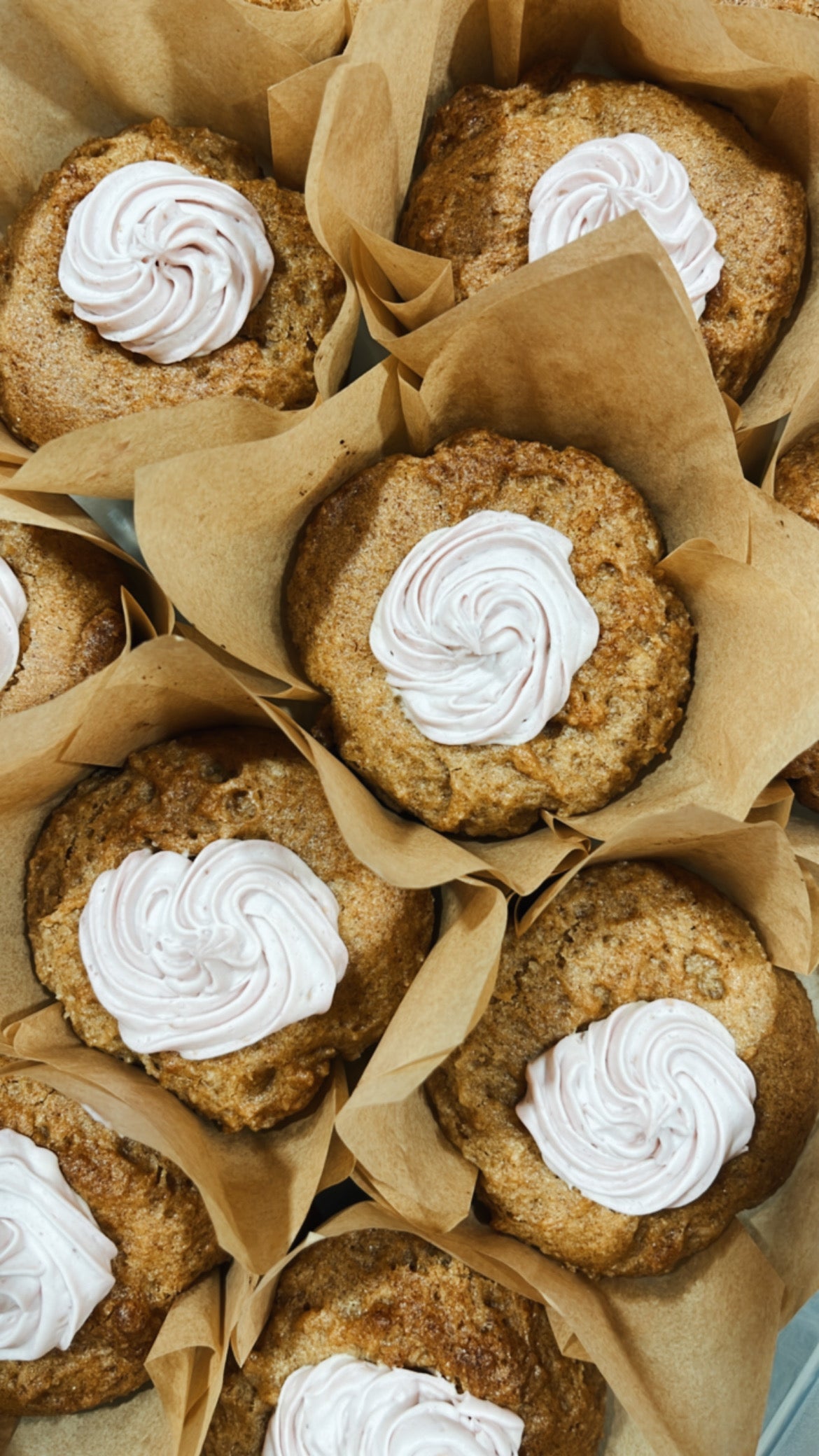 Muffins « nuage » crème de coco framboises🩷 - Boîte de 6
