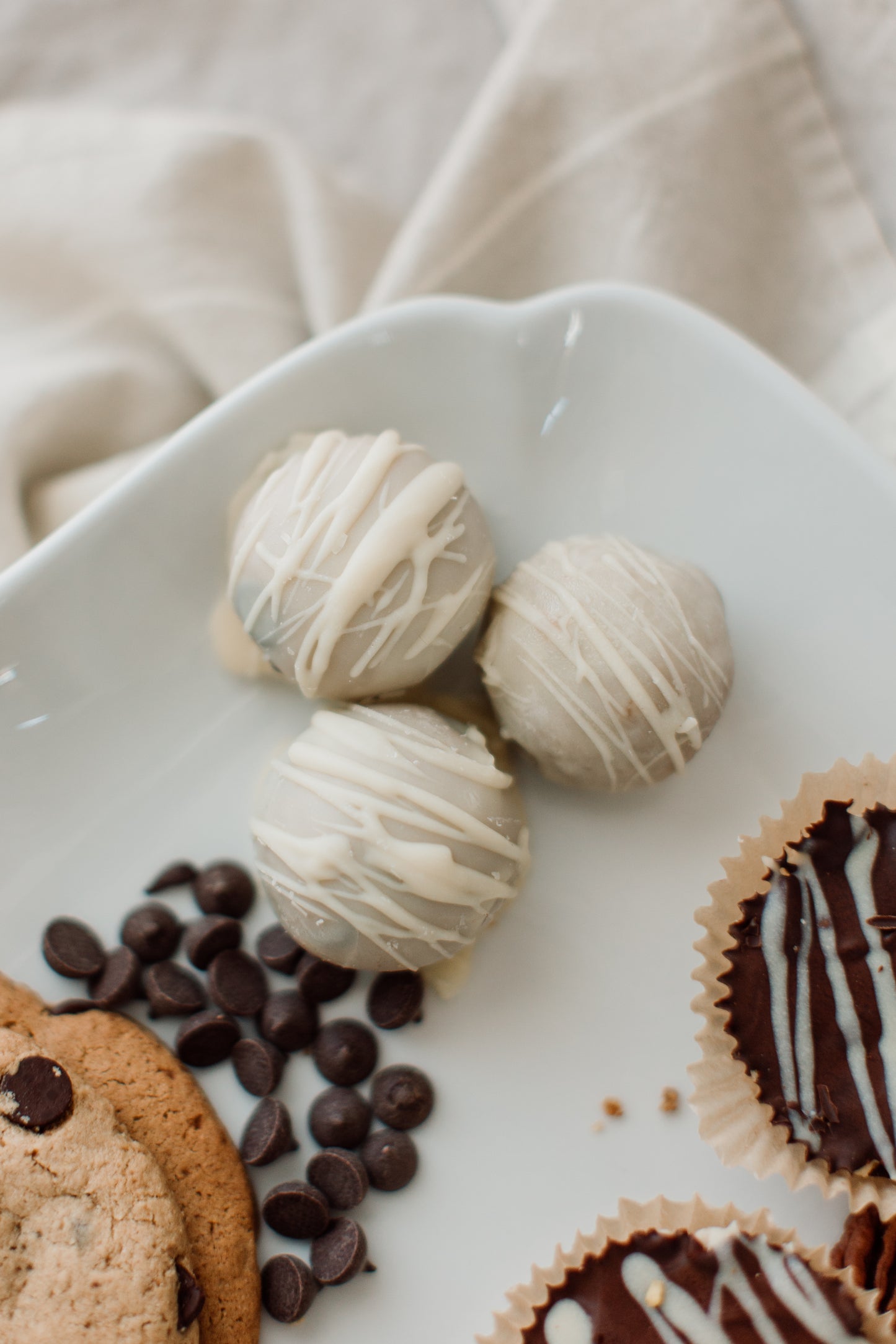 Boules « Red Velvet » enrobées de chocolat blanc - Boîte de 10